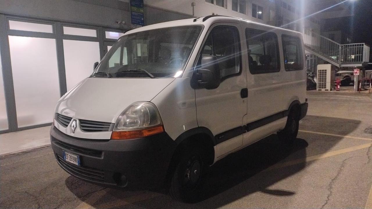 Renault master 9 posti