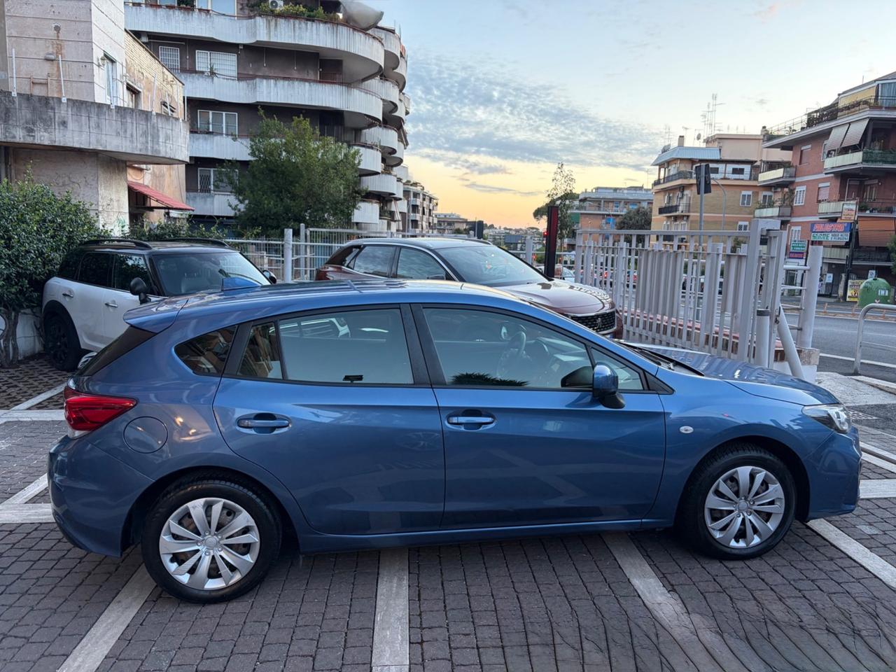 Subaru Impreza 1.6i AWD Lineartronic Style !!
