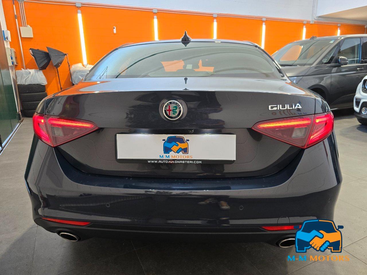 Alfa Romeo Giulia Berlina Giulia 2.2 t Business Sport Launch Edition 180cv auto