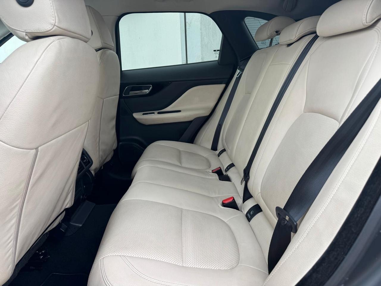 Jaguar F-Pace 2.0 D 180 CV AWD aut. Portfolio