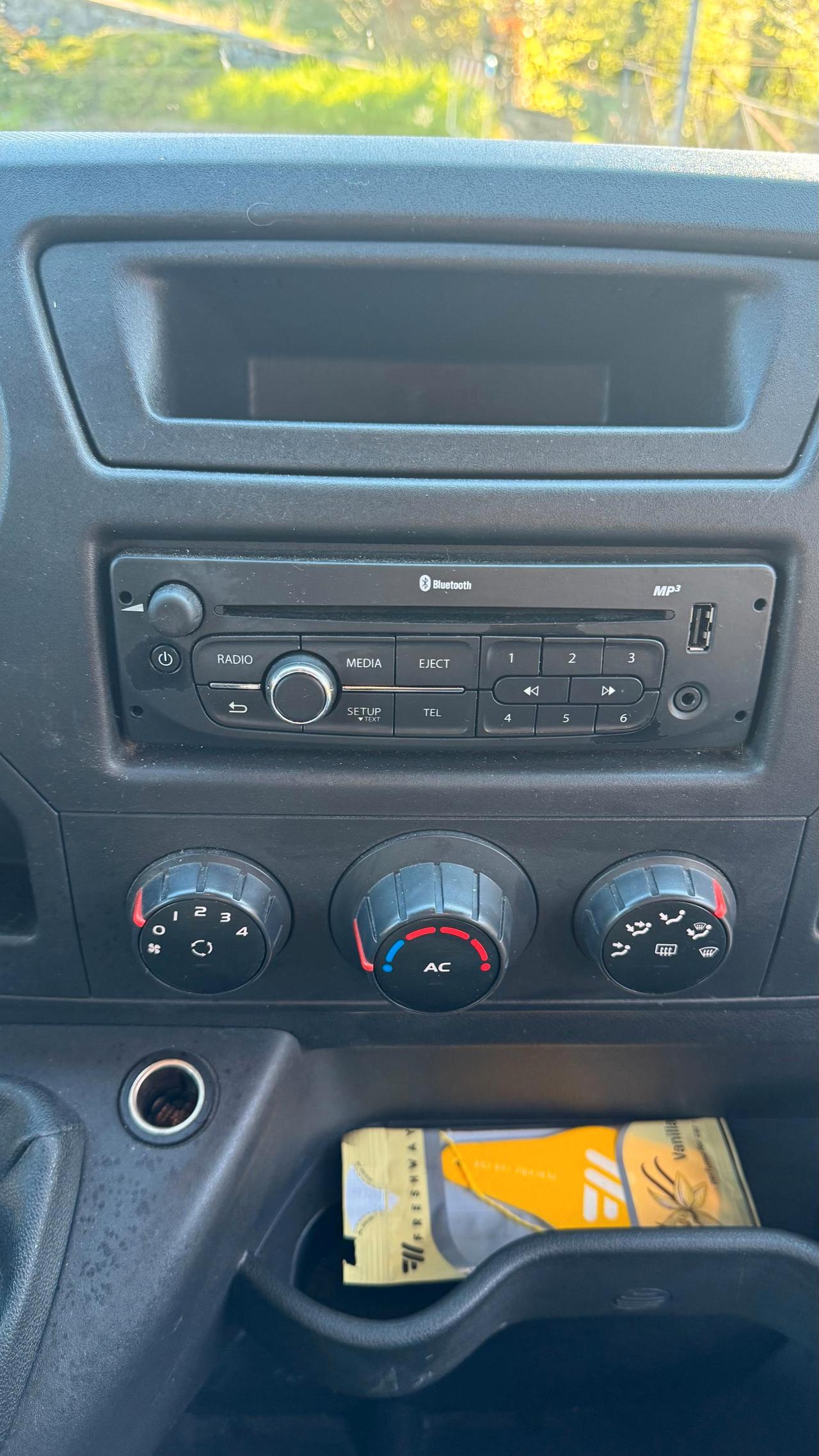 RENAULT Master T33 2.3 dci 125cv L2H2 E5