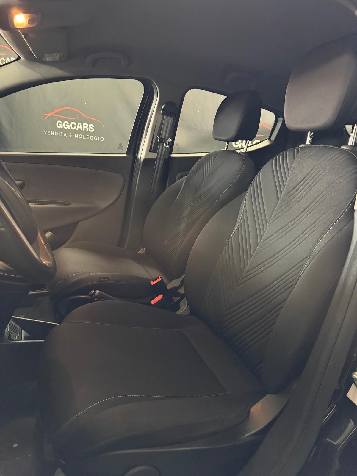 Lancia Ypsilon 1.0 FireFly 5 porte S&S Hybrid Ecochic Gold