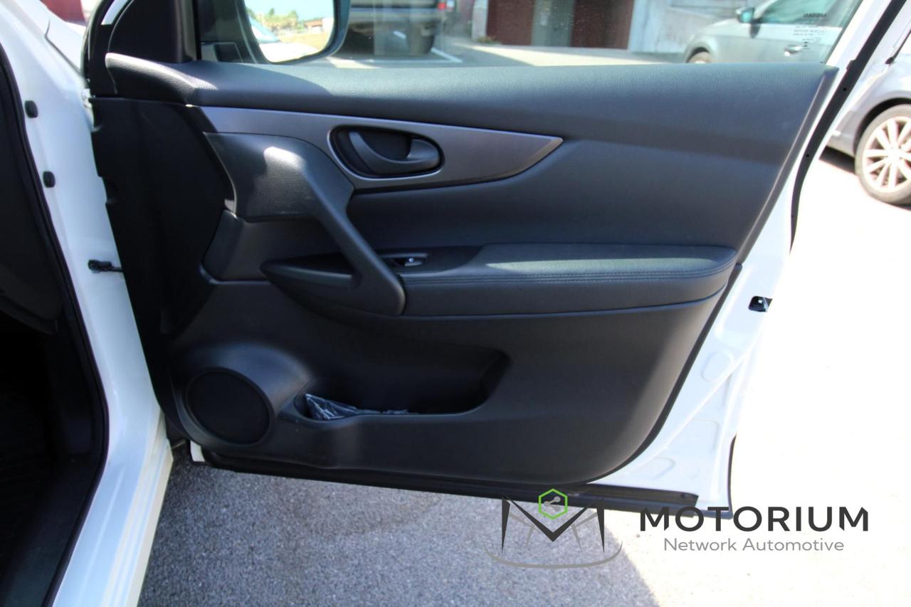 Nissan Qashqai 1.5 dci Visia 115cv dct