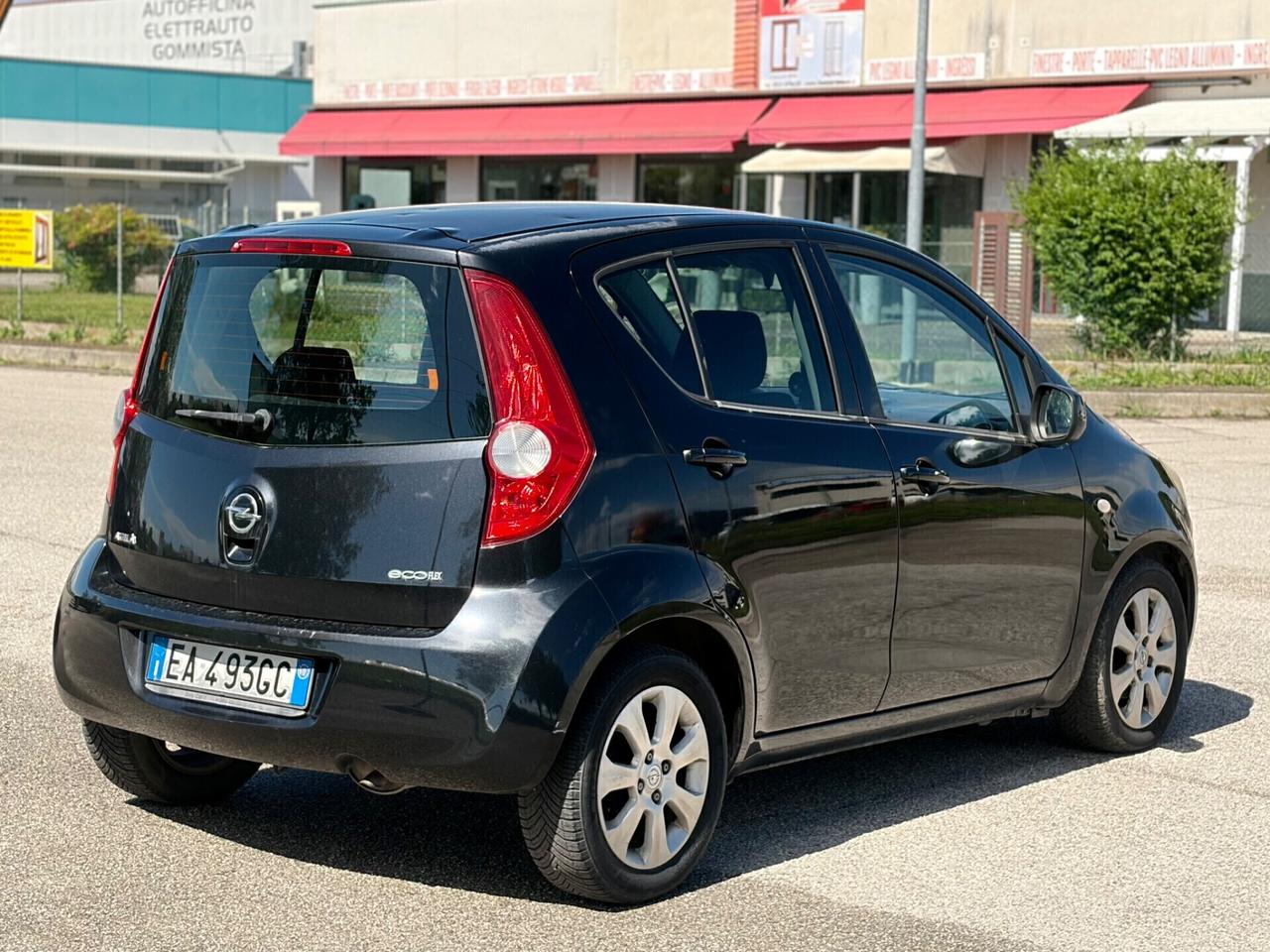 Opel Agila 1.0 benzina 2010