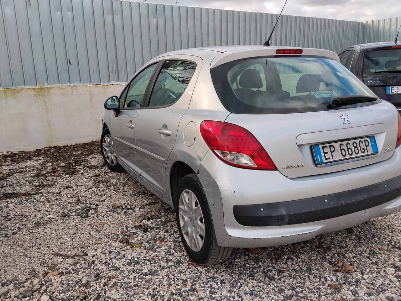 Peugeot 207 1.4 GPL LEGGI ANNUNCIO