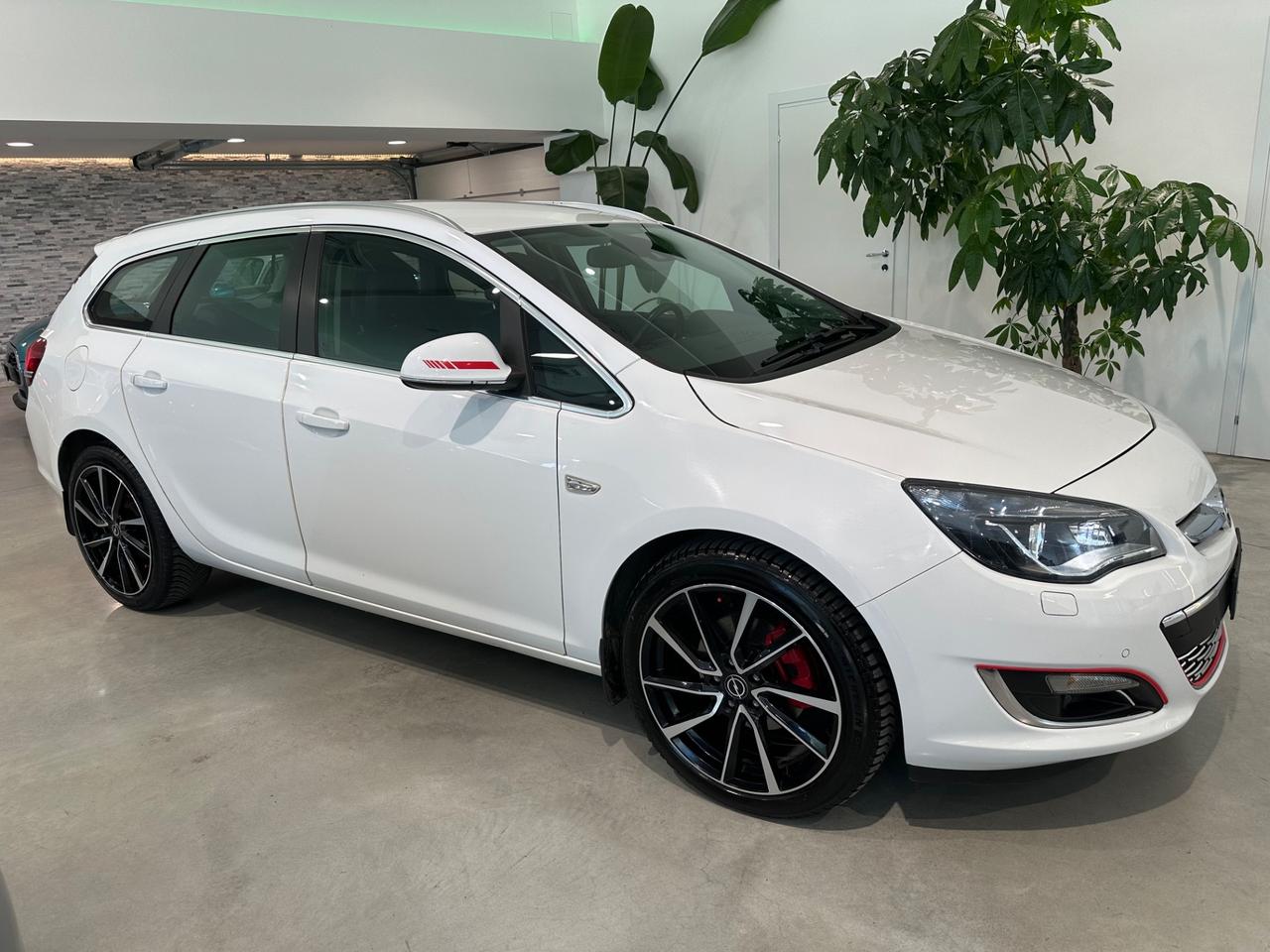 Opel Astra 1.6 CDTI 136CV EcoFLEX S&S 5 porte Cosmo