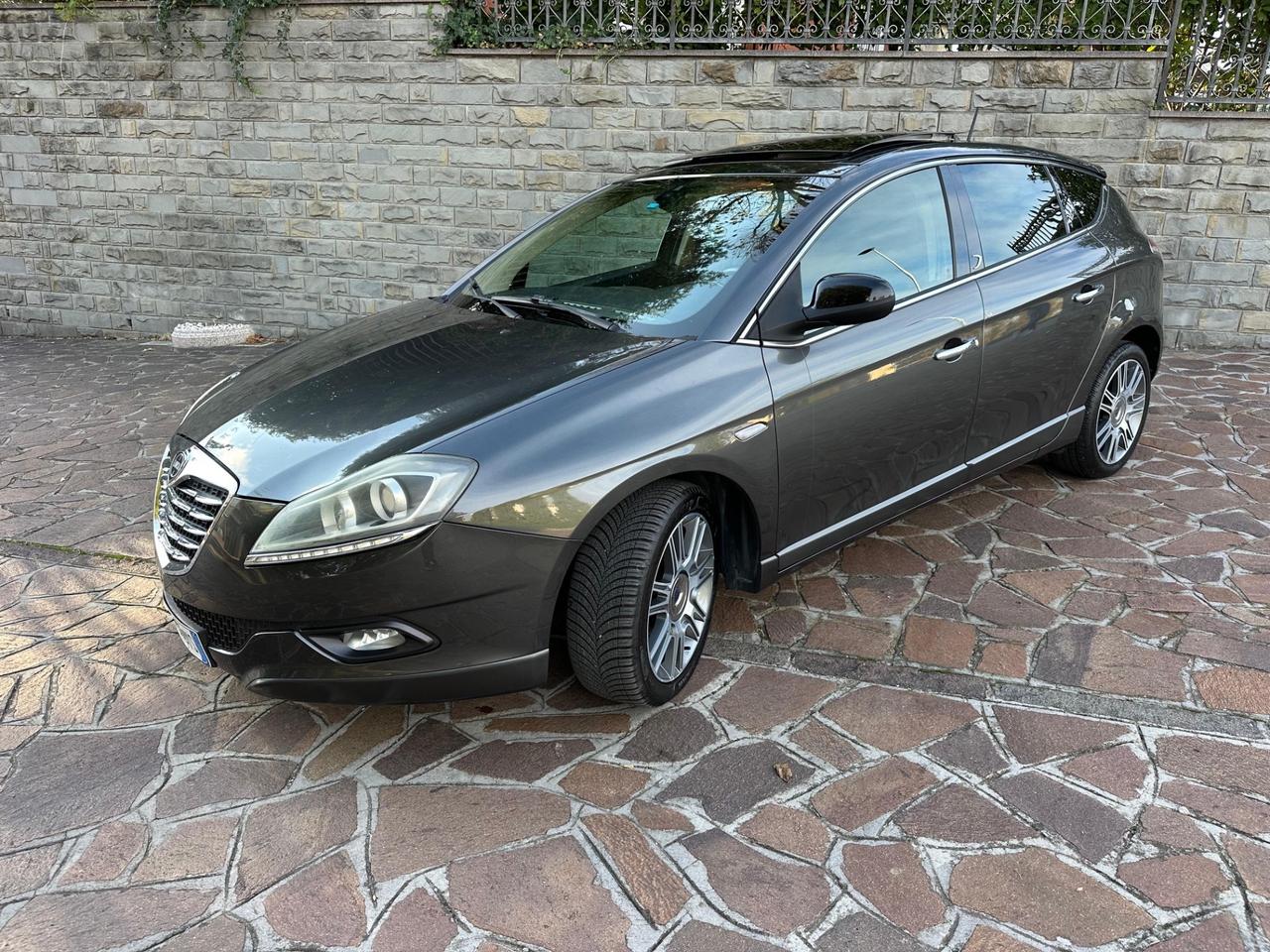 Lancia Delta 1.6 MJT DPF Silver tetto apr int pelle