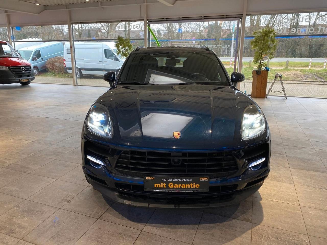 Porsche Macan 2.0 Sport Design*Sedili a 18 regolazioni*