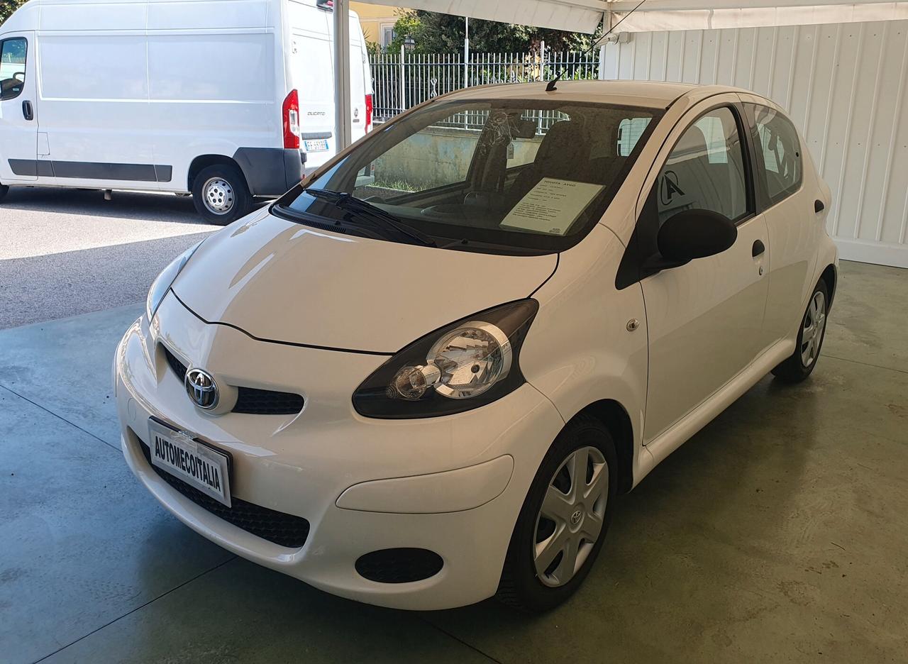 Toyota Aygo 5 porte 1.0 BENZ - 2012 - KM. 134.000