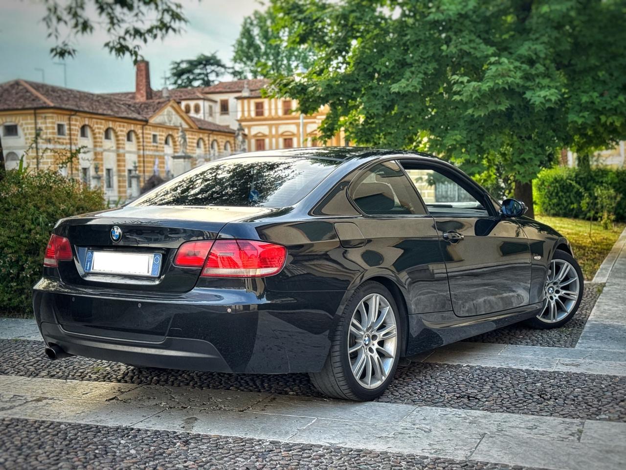 BMW 320d Coupé M Sport – E92 – 177 CV – Youngtimer – 4.900€