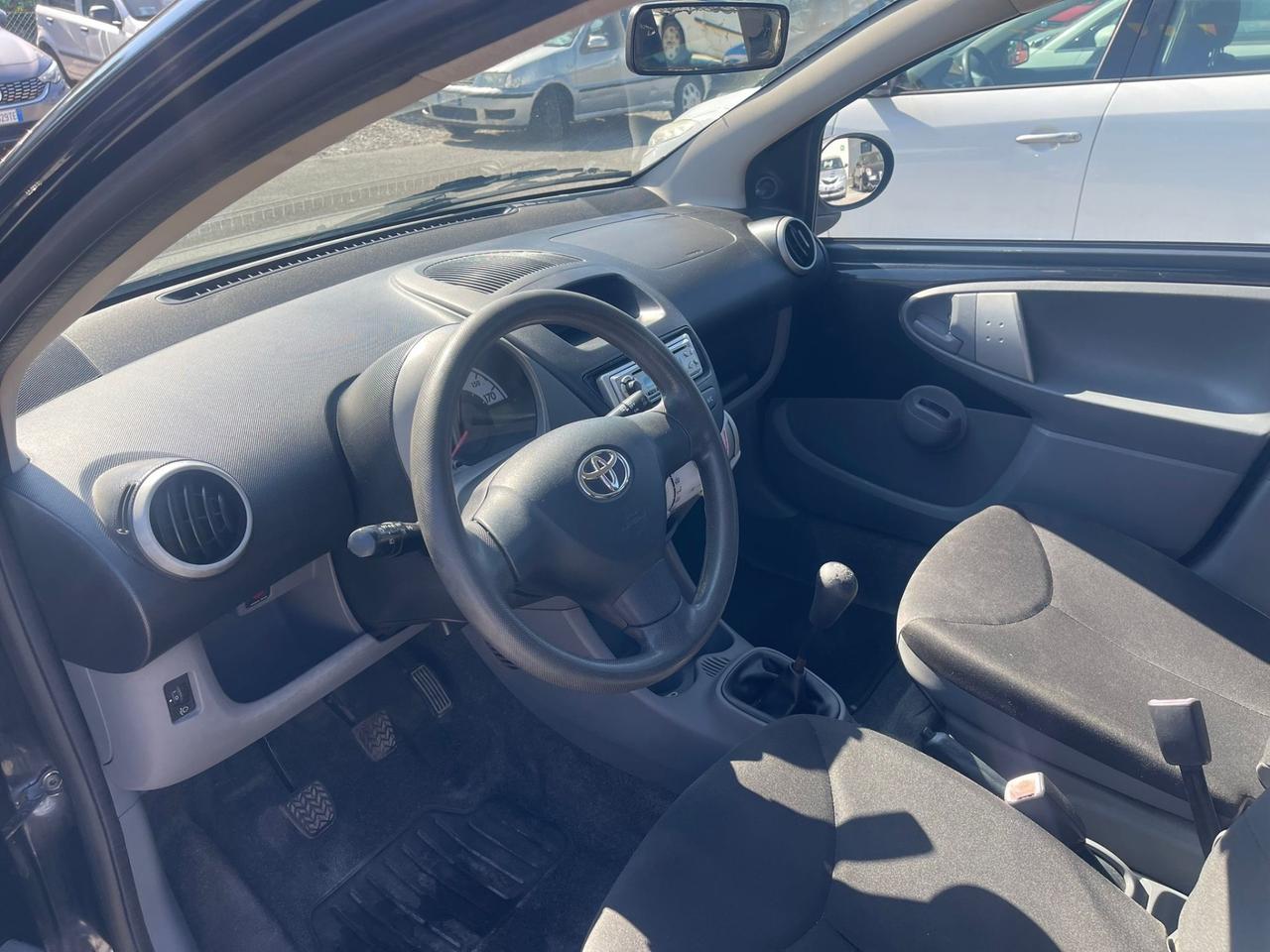 Toyota Aygo 1.0 12V VVT-i 5 porte Sol