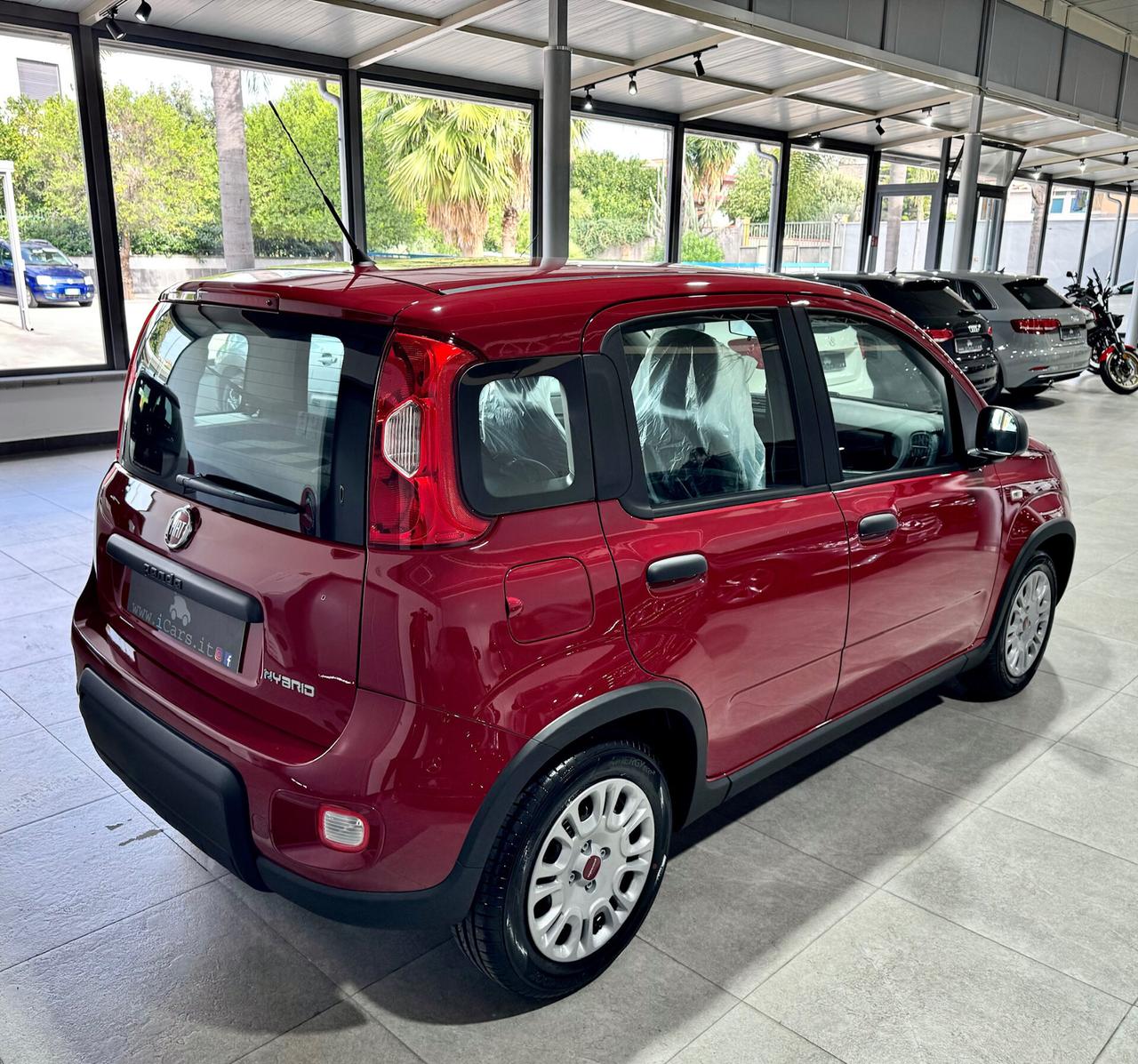 Fiat Panda 1.0 70CV Firefly Hybrid Red