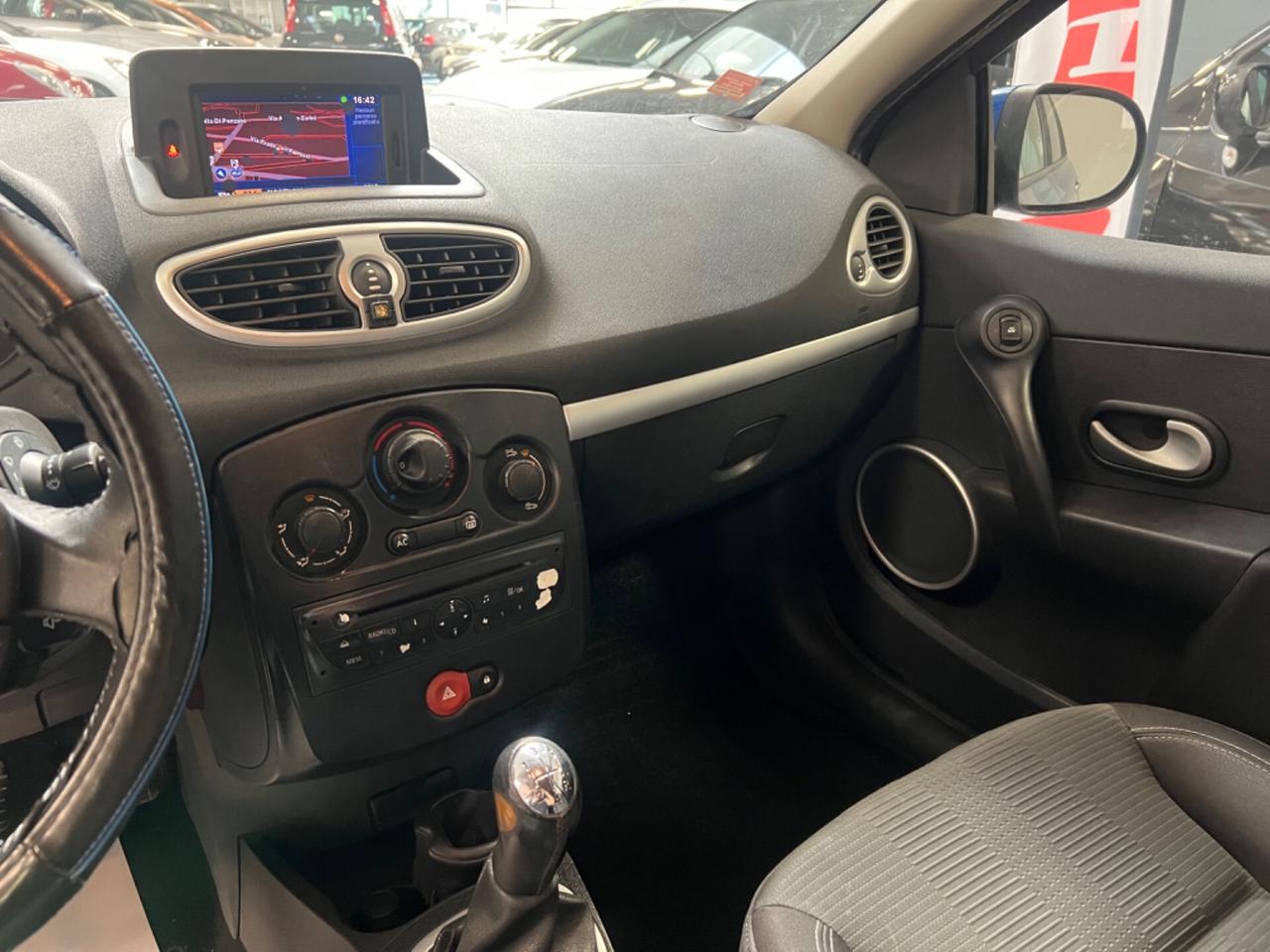 Renault Clio 1.2 16V 5 porte Dynamique 75CV Navi