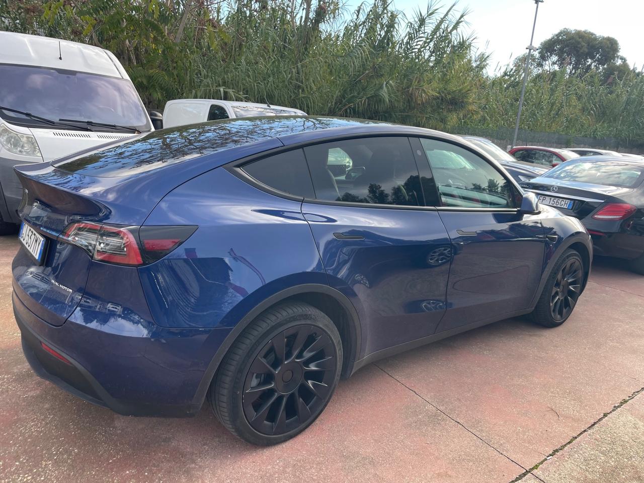 Tesla Model Y Model Y Long Range AWD