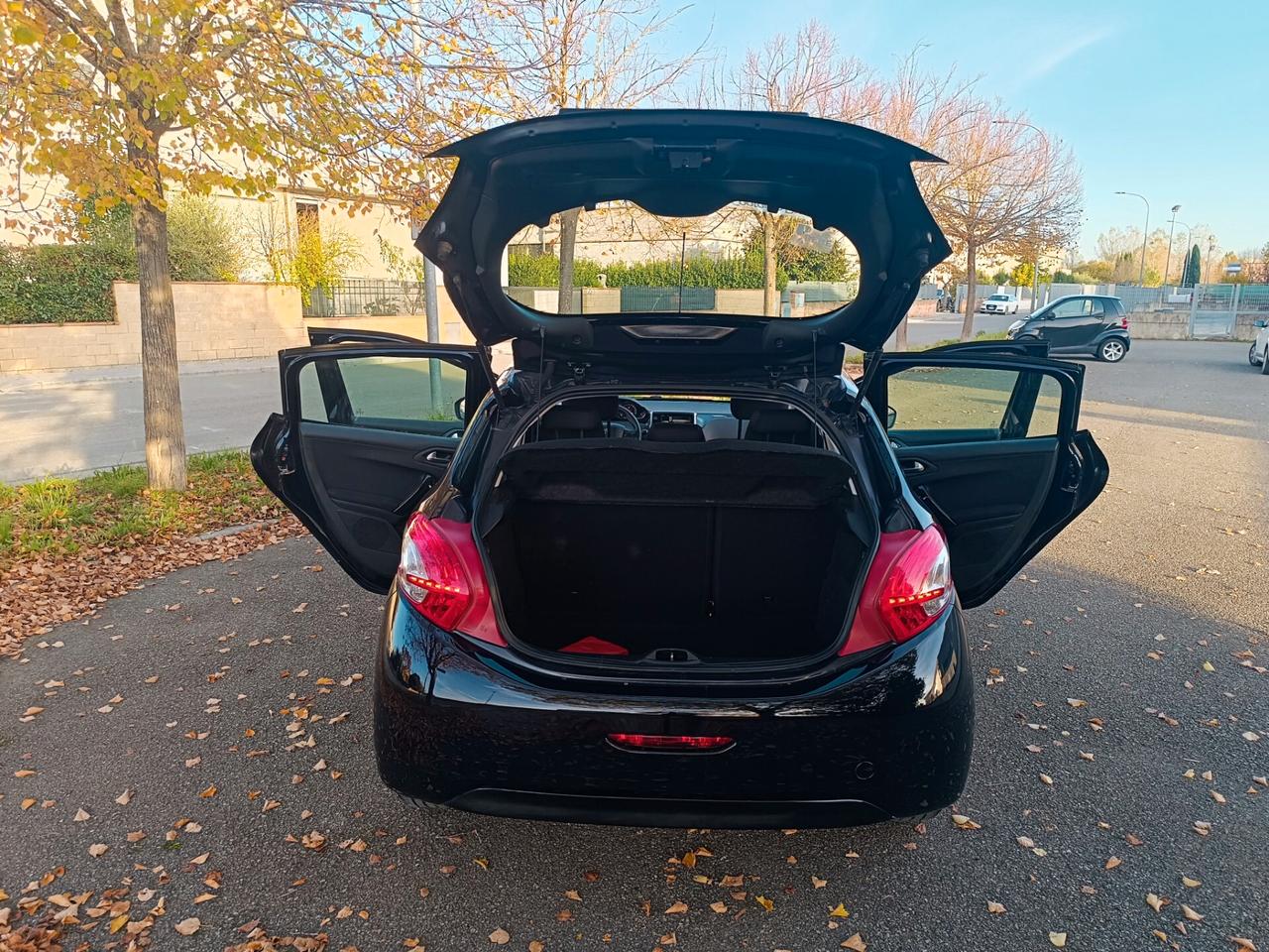 Peugeot 208 1.4 HDI 5 porte 2013 SOLO 129.000 KM