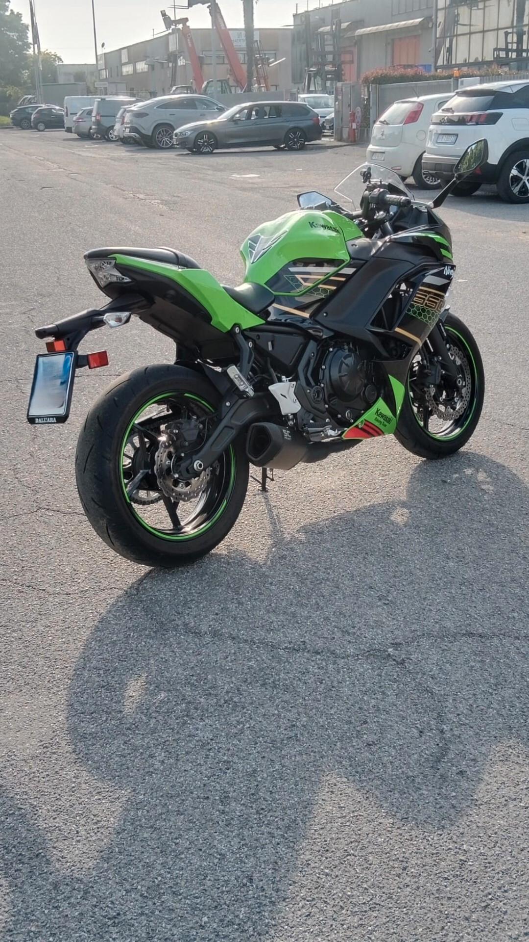 Kawasaki Ninja 650 EX650M M1 E (L3E-A3)