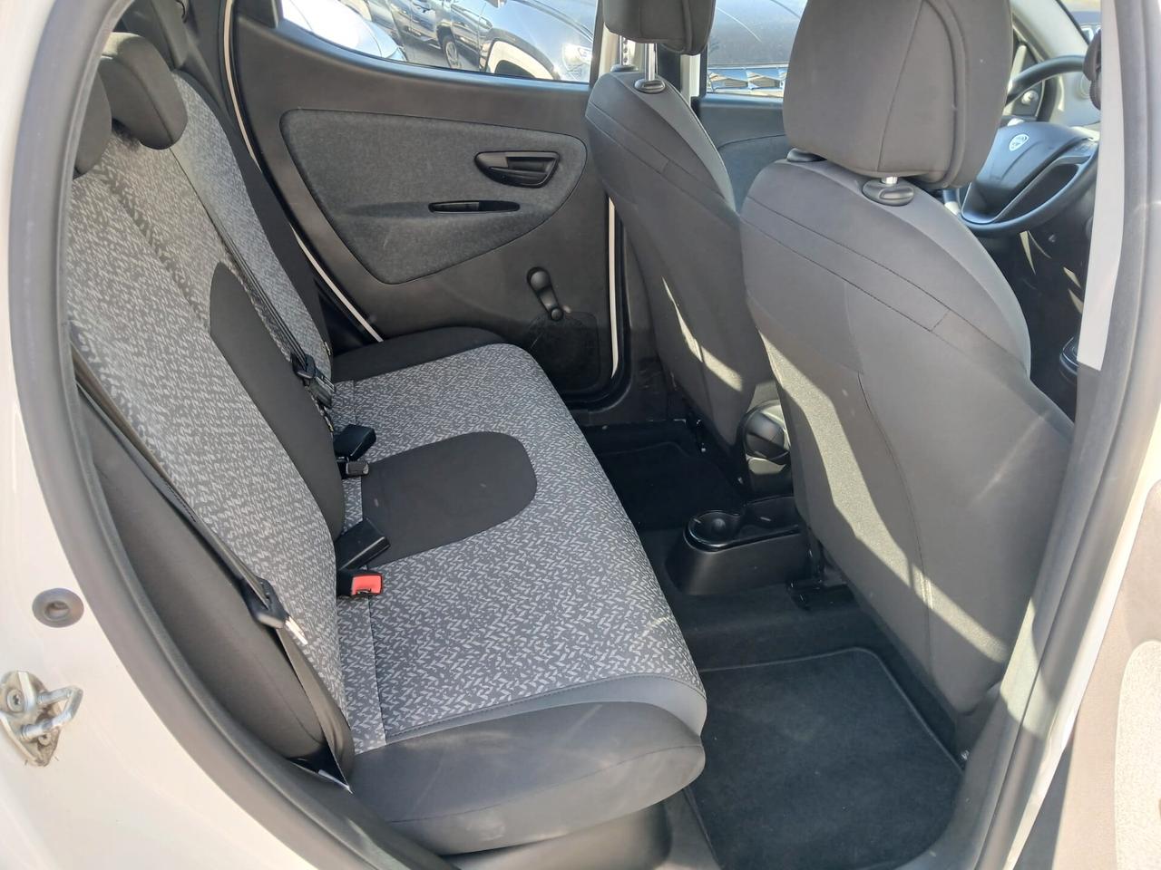 Lancia Ypsilon 1.2 69 CV 5 porte GPL Gold