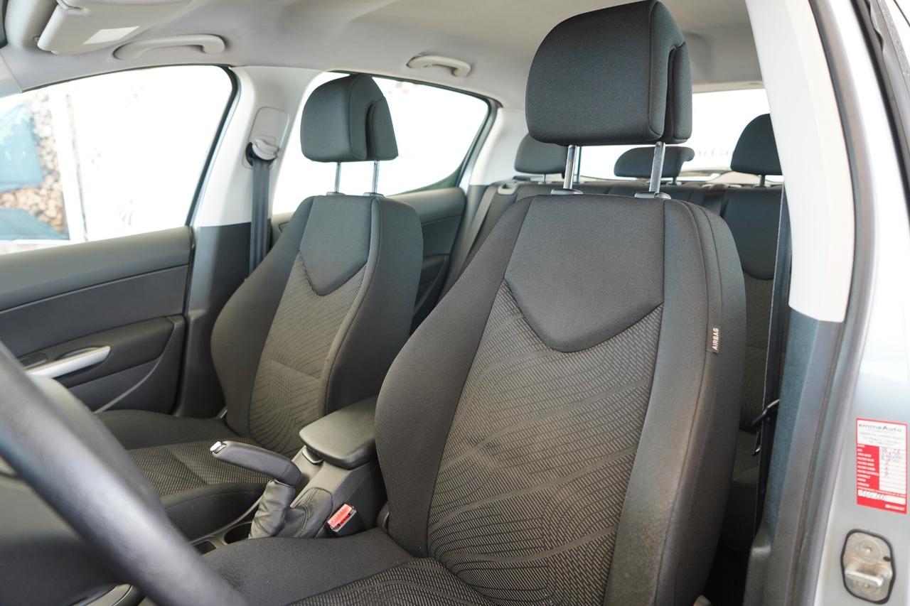 Peugeot 308 1.6 HDi 90CV 5 porte