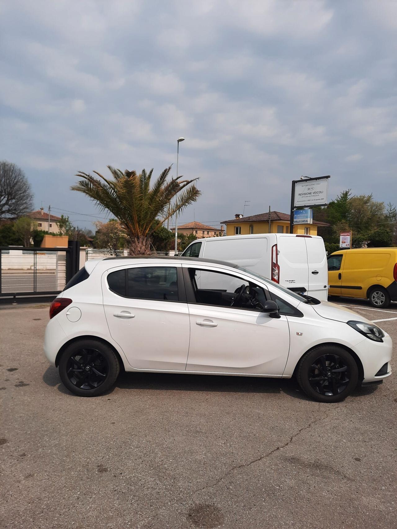 Opel Corsa 1.2 5 porte Innovation OK NEOPATENTATI