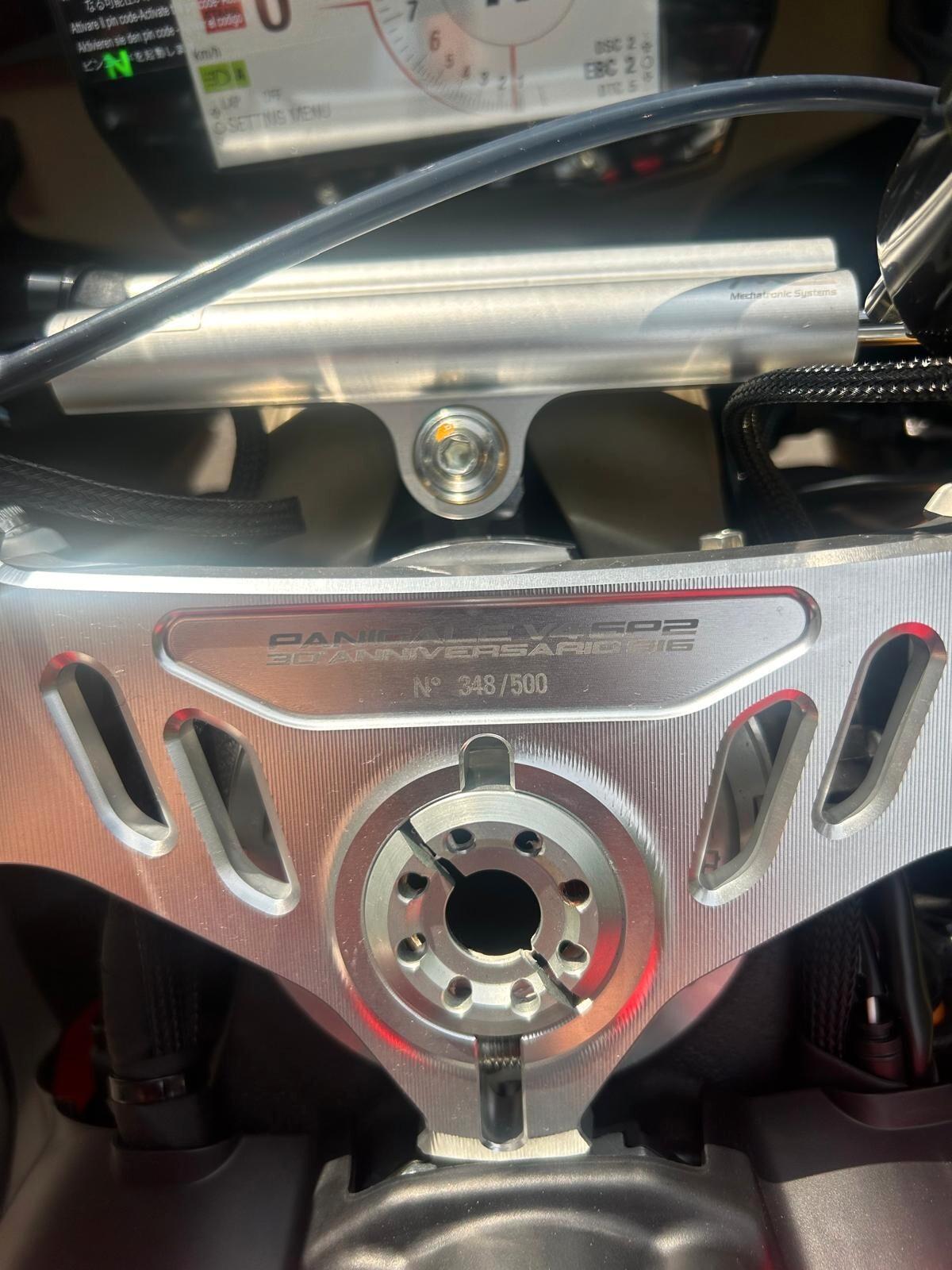 DUCATI PANIGALE V4 SP2 30°ANNIVERSARIO 916