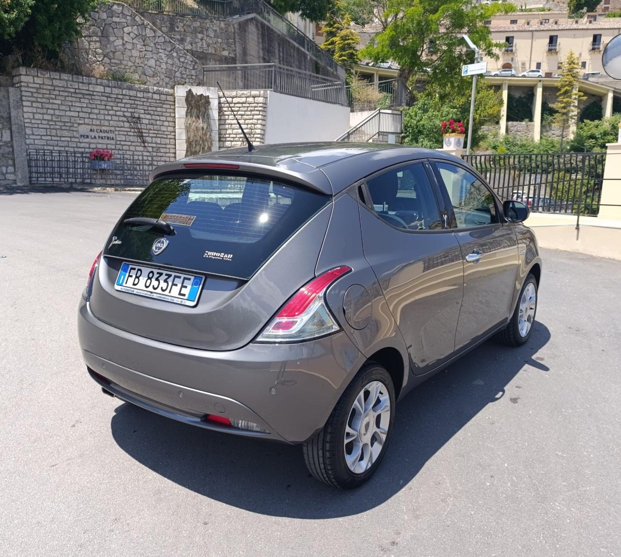 Lancia Ypsilon 1.3 MJT 16V 95 CV 5 porte S&S Gold