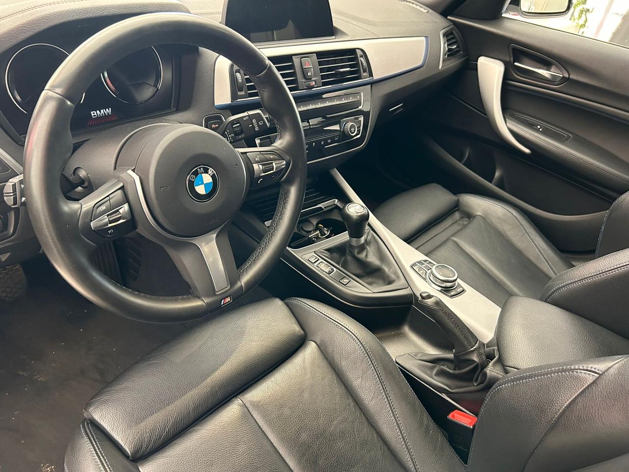 Bmw 116 116d 5p. Msport