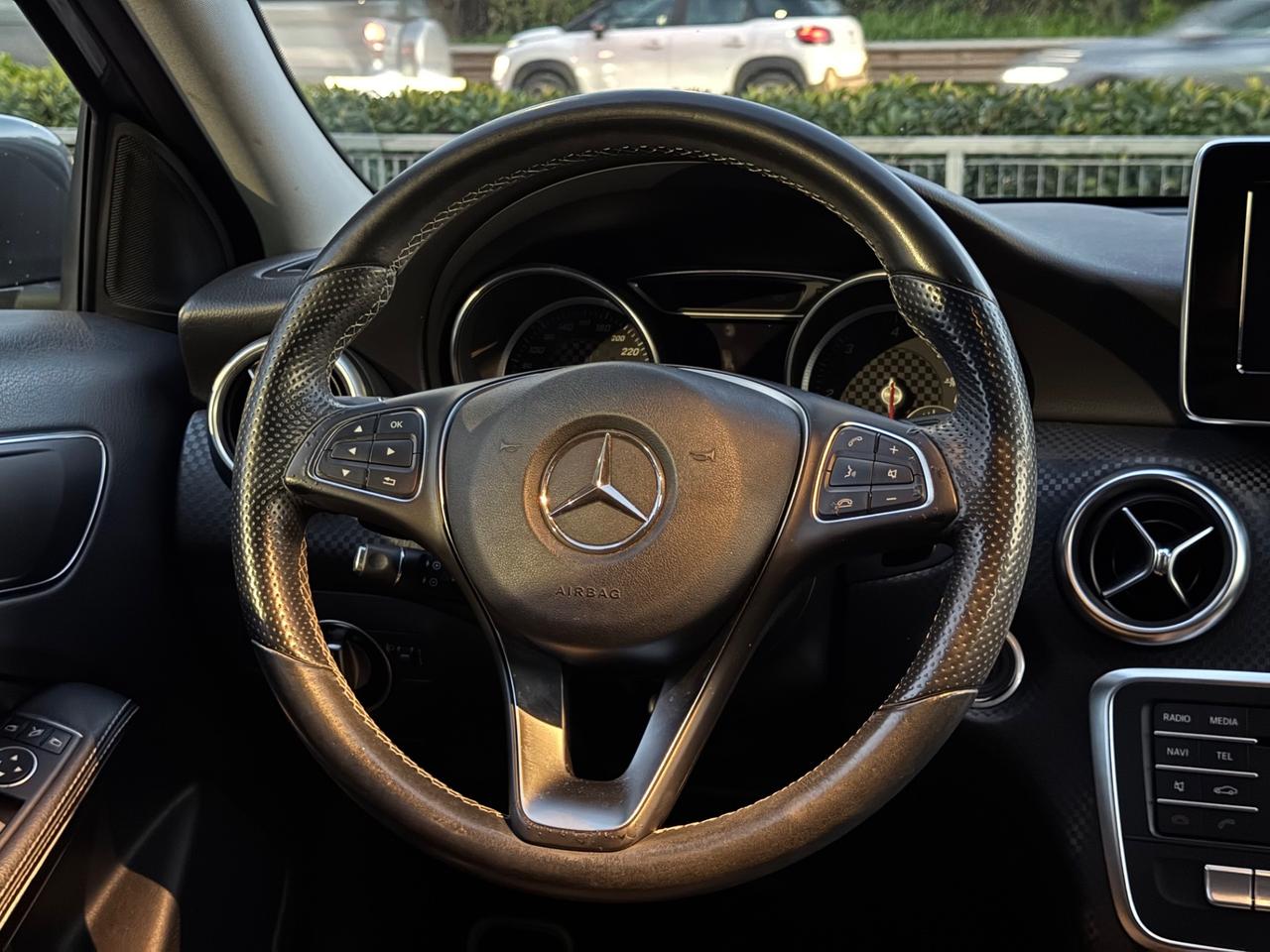 Mercedes-benz A 180 A 180 d Automatic Premium