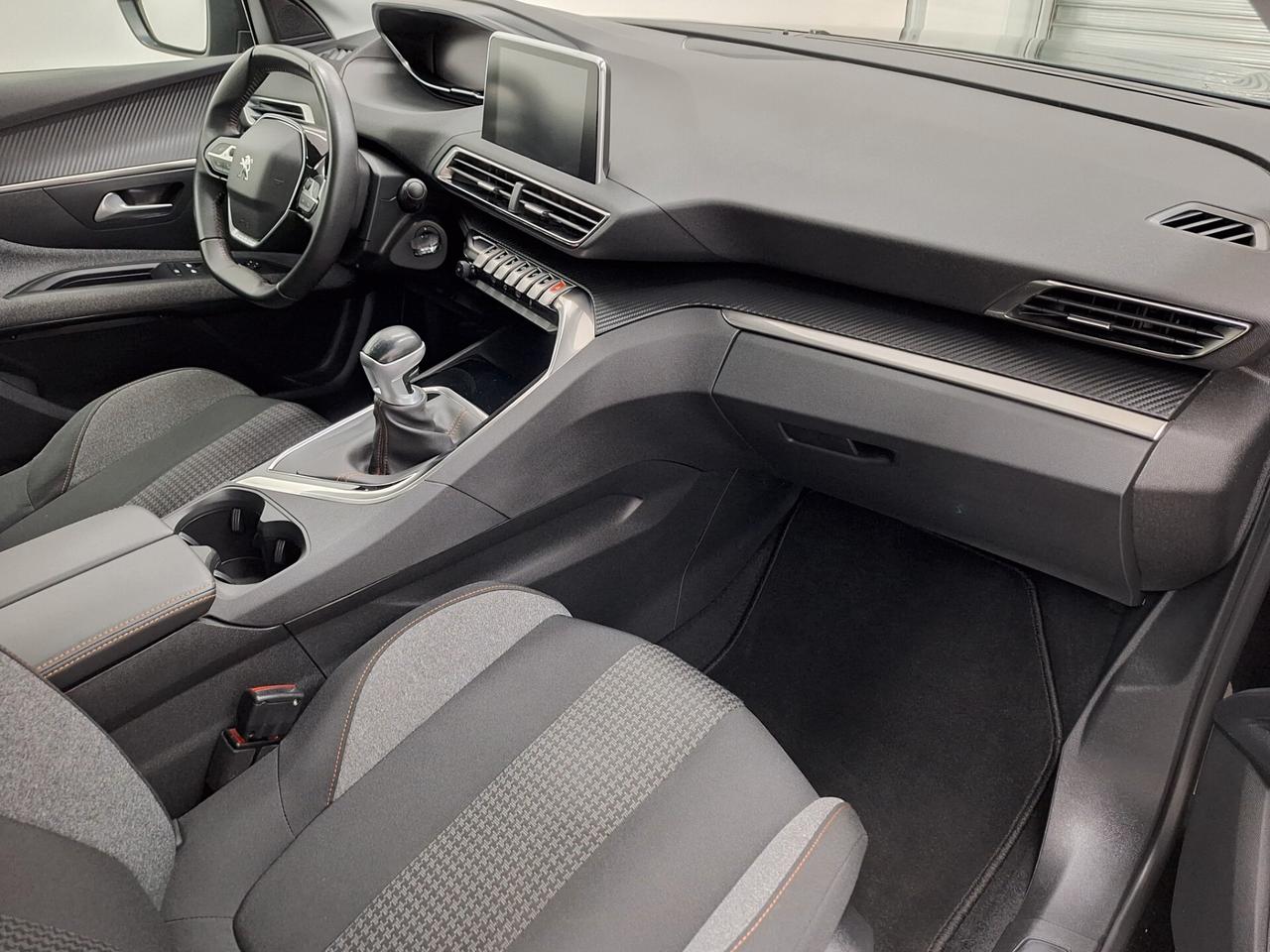 Peugeot 3008 Business 1.5 BlueHDi 130cv