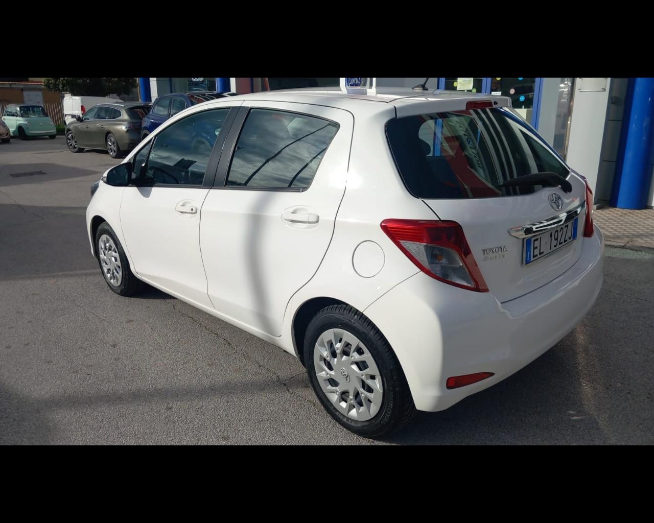 TOYOTA Yaris 3ª serie - Yaris 1.0 5 porte Lounge