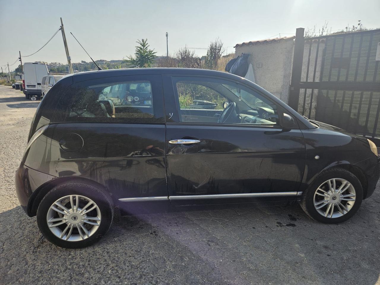 Lancia Ypsilon 1.3 MJT 75 CV Platino