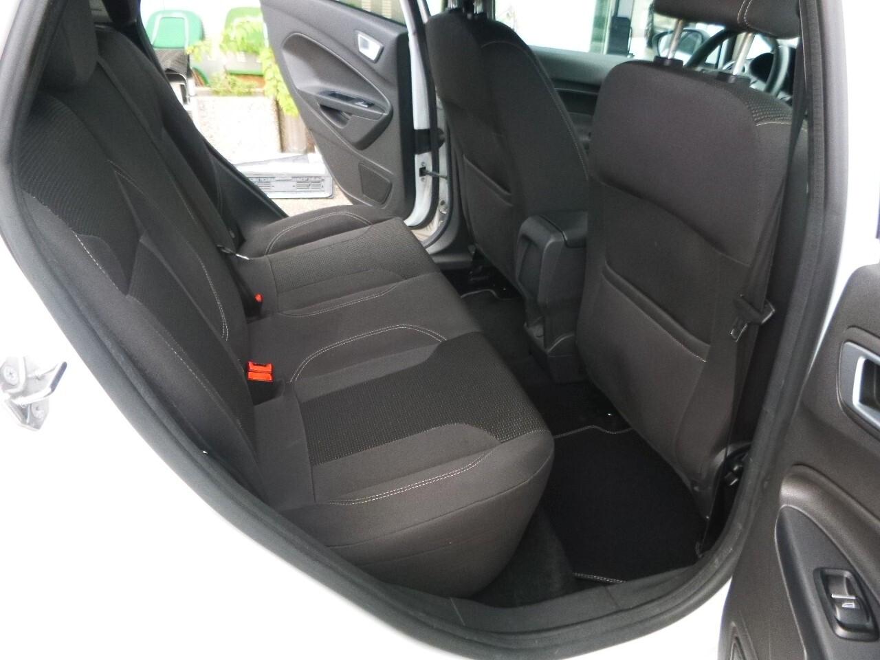Ford Fiesta 1.5 TDCi 75CV 5 porte Titanium.NEOPATENTATI