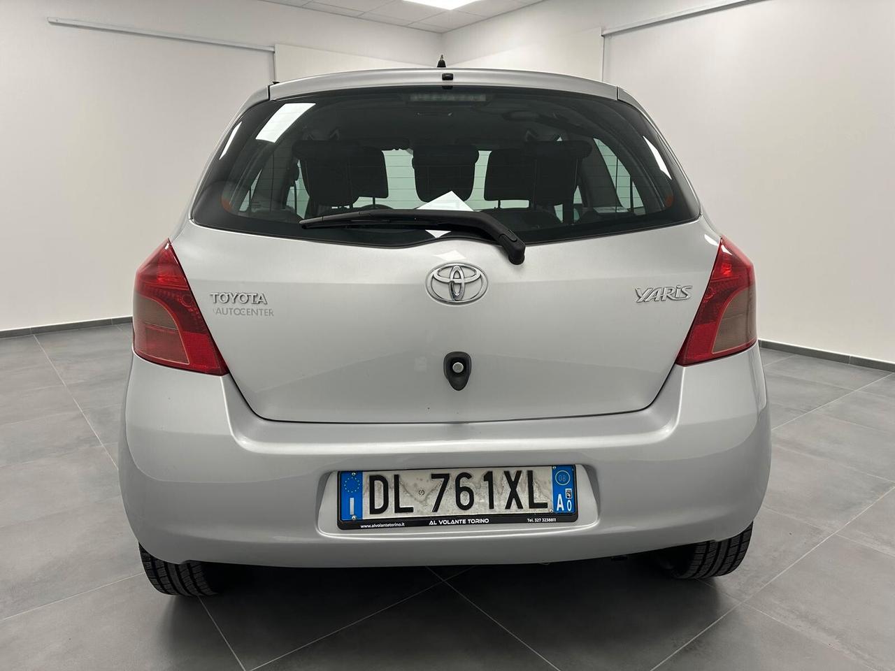 Toyota Yaris 1.0 3 porte - Neopatentati