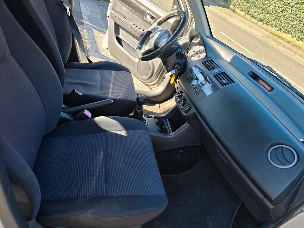 Suzuki Swift 1.3 4x4 5p. GL