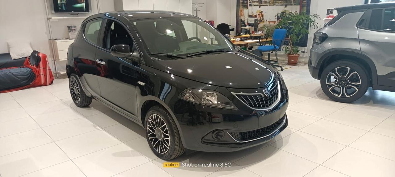 Lancia Ypsilon 1.0 FireFly 5 porte S&S Hybrid Platino