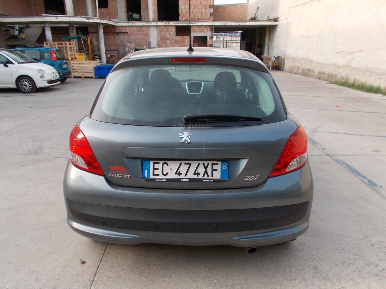 Peugeot 207 1.4 8V 75CV 5p. X Line