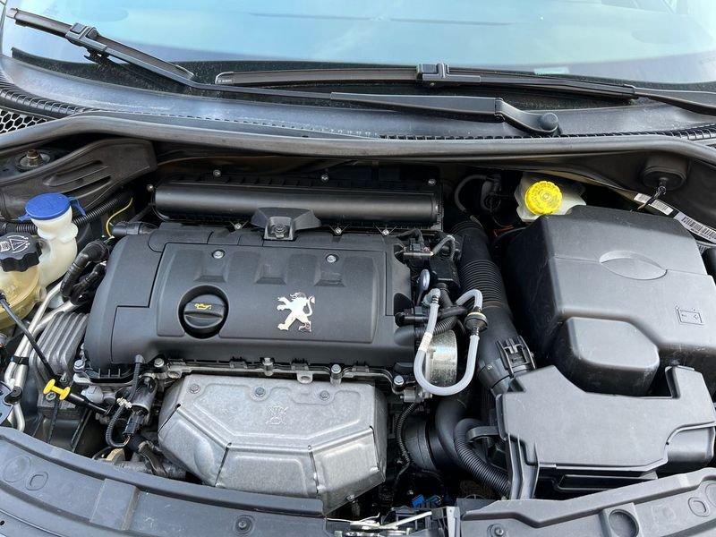 Peugeot 207 1.6 VTi 120CV CC Féline