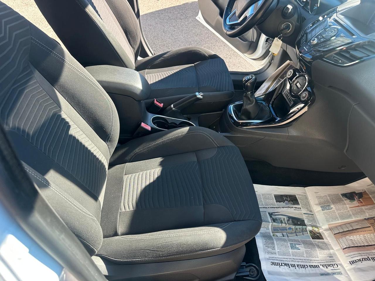 Ford Fiesta 1.5 TDCi 75CV 5 porte Black & White Edition NEOPATENTATI