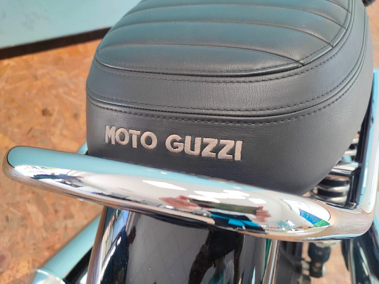 Moto Guzzi V7 III Custom: Eleganza e Performnce