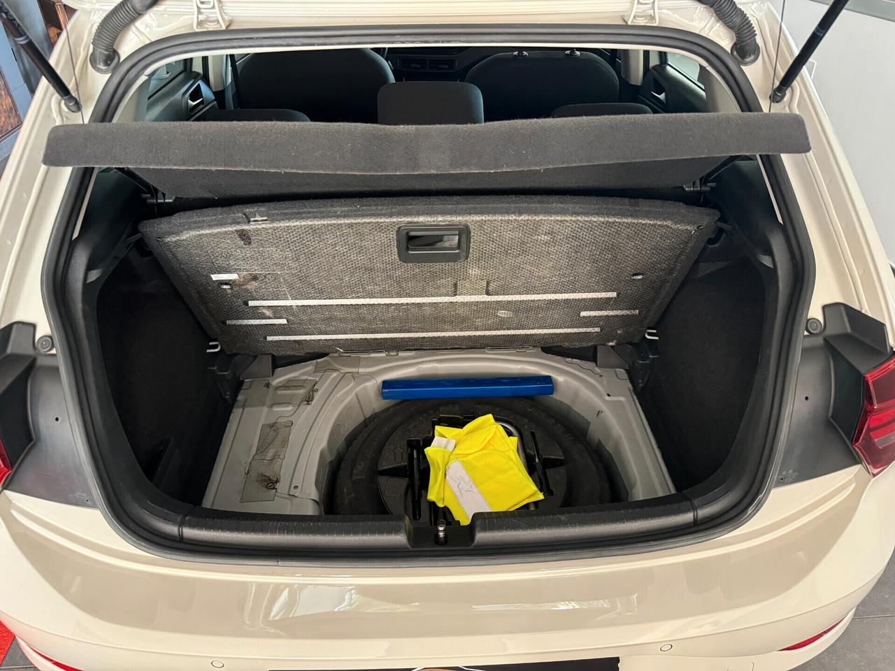 VOLKSWAGEN POLO 1.0 TSI LIFE 95CV - 2023