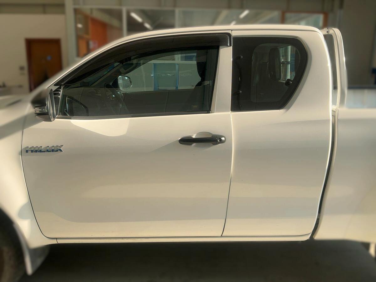 Toyota Hilux 2.4 D-4D Extra Cab Comfort 4x4 — 150 CV | 07/2021 | 28.100 km