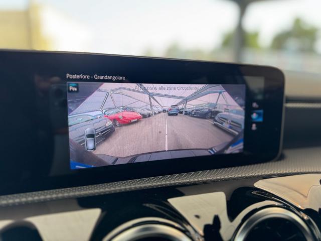 MERCEDES-BENZ A 180 d Automatic Sport (Navi/Retro/Unipro.)