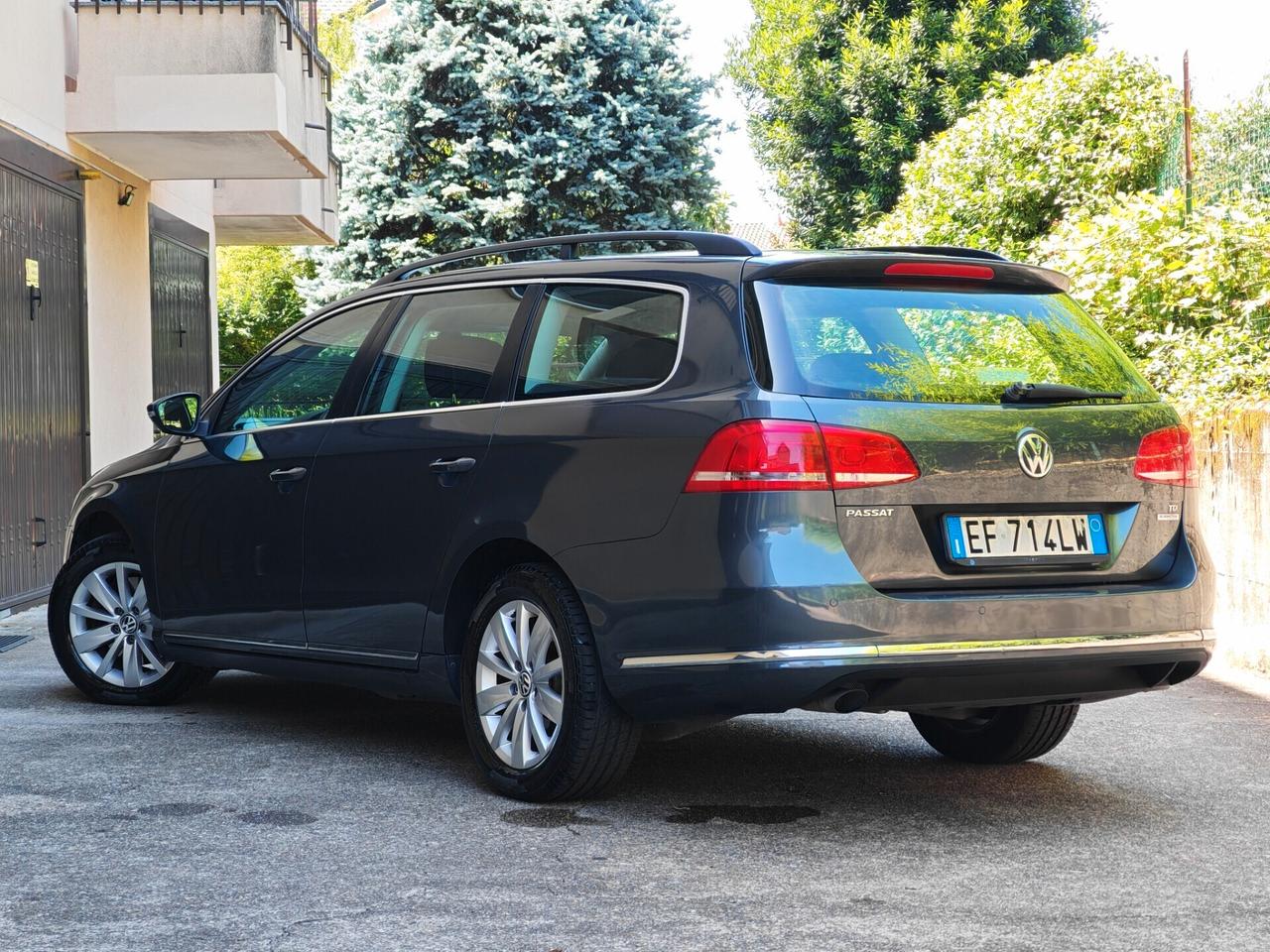 Volkswagen Passat Variant 1.6 DIESEL 105cv / Unipro
