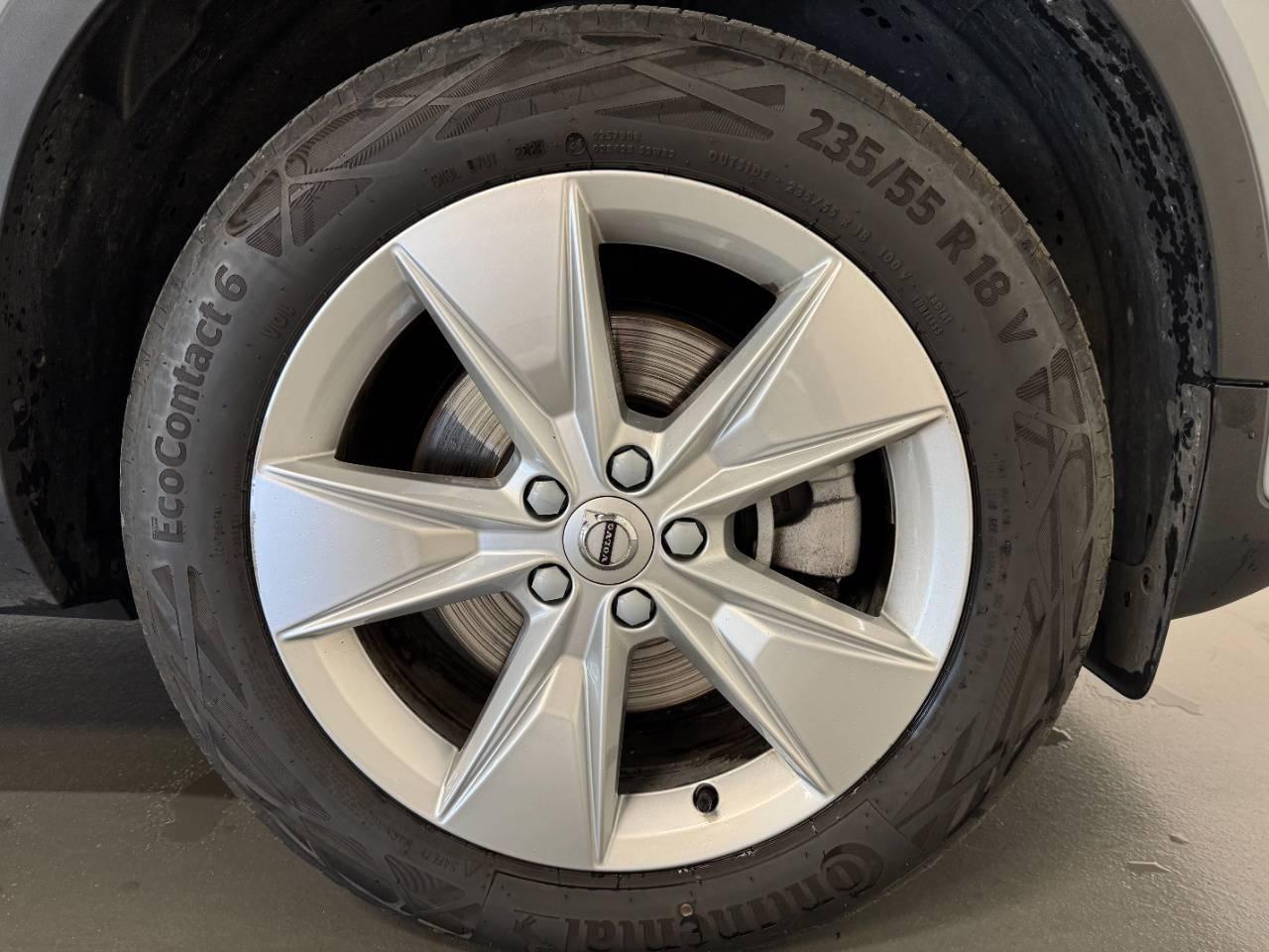 VOLVO XC40 B3 CORE AUTO