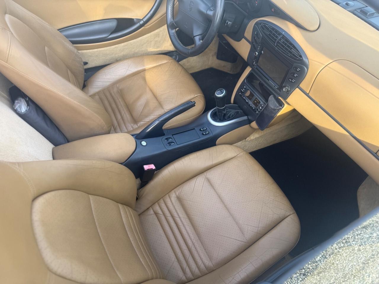 Porsche Boxster 2.5i 24V cat