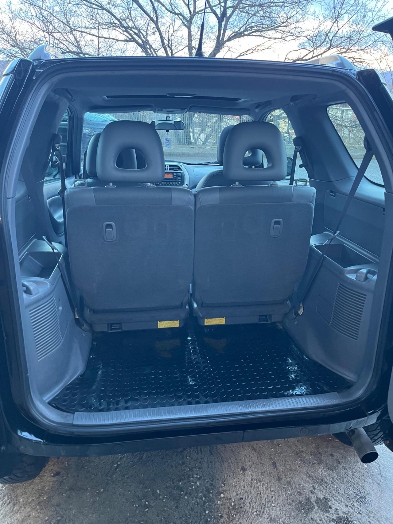 Toyota RAV 4 RAV4 2.0 Tdi D-4D cat 3 porte Sol