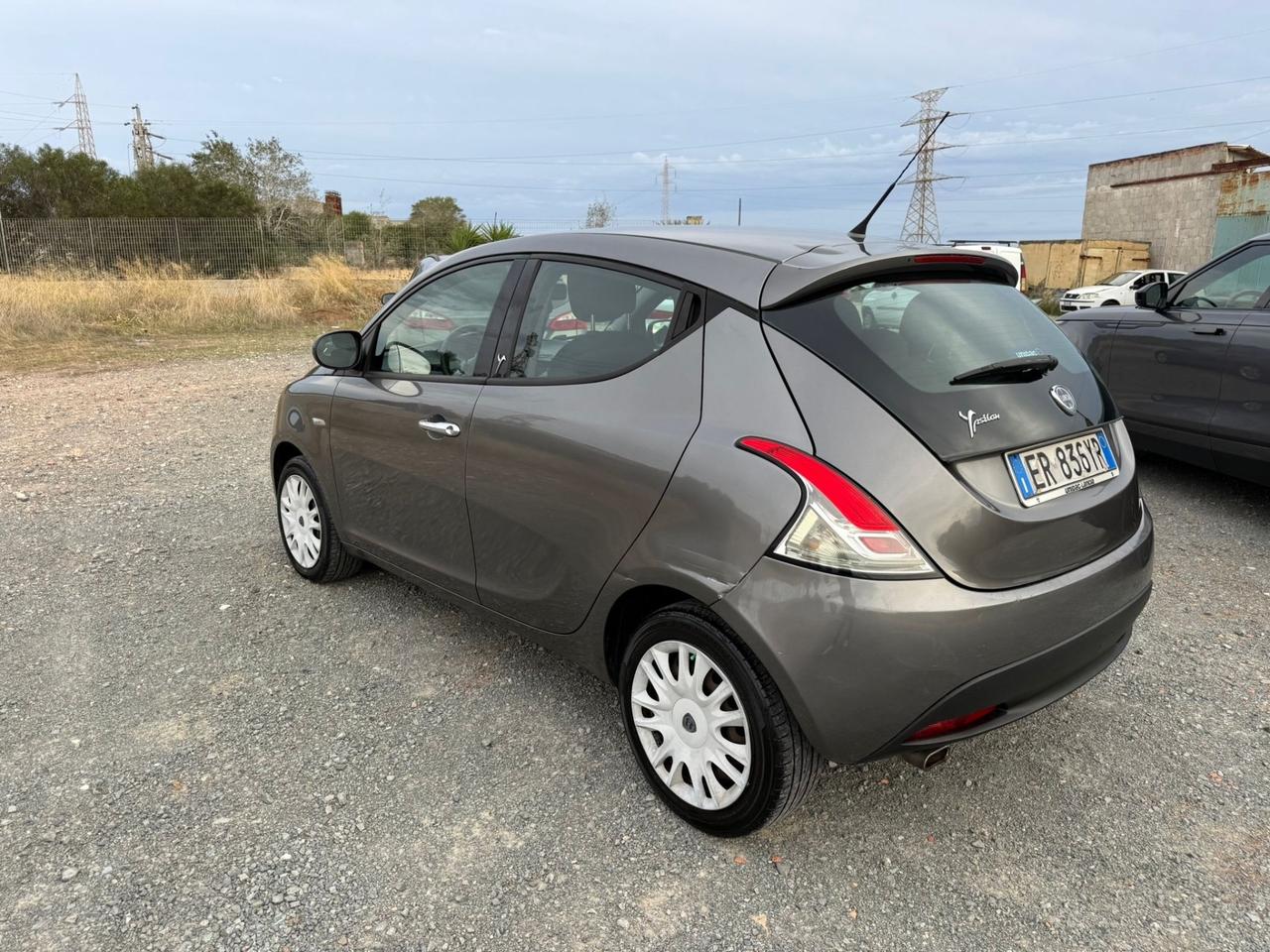 Lancia Ypsilon 1.2 Benz- Neopatentati-Anche Permuta