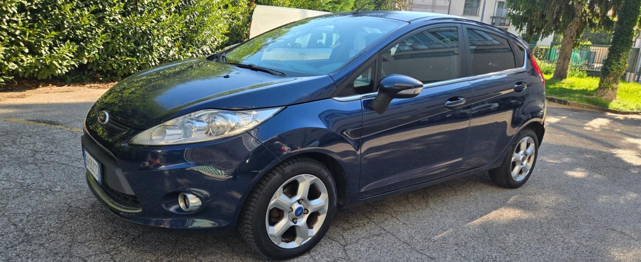 Ford Fiesta 1.4 TDCi 70CV 5 porte Titanium
