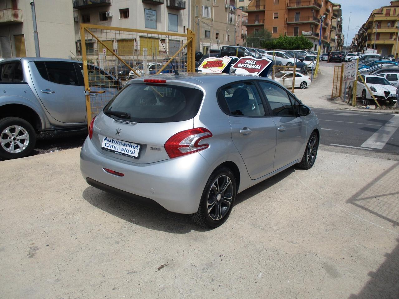 Peugeot 208 1.4 HDi 68 CV 5 porte Allure 2015