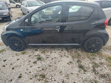 Toyota Aygo 1.0 12V VVT-i 5 porte Sol