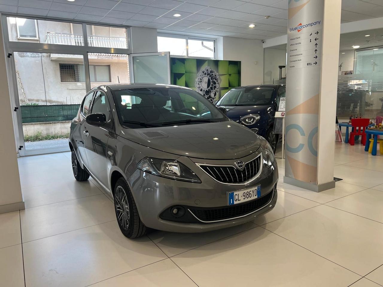 Lancia Ypsilon 1.0 FireFly 5 porte S&S Hybrid Gold